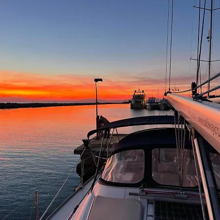 Aida Sailing Boat Botel Thessaloniki